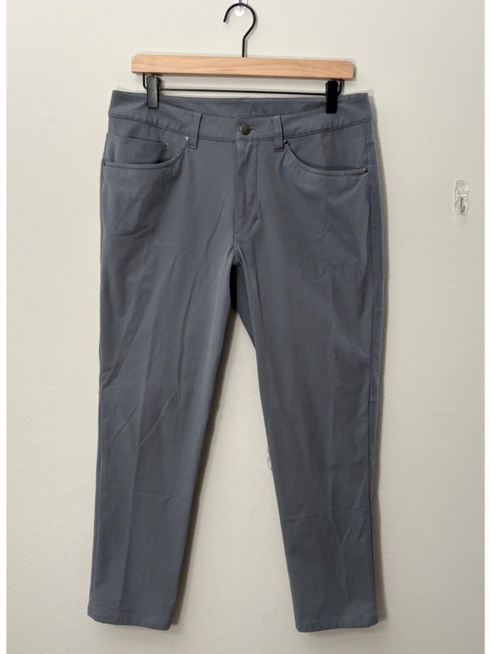 Lululemon Men's ABC Slim Pants Grey Athletic Athleisure Golf Business Casual 32